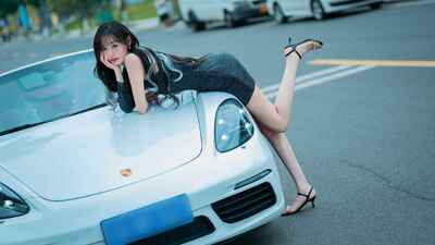 �군�ұ���Ů��Χ��֮ǰ�����°��ͼ0